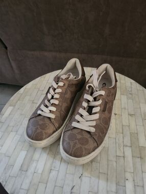 Coach Lowline Signature Canvas sneakers size 6.5